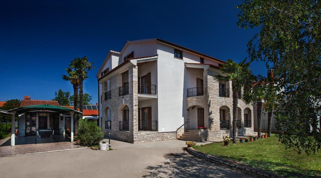 B&B Moderno Fažana Eksteriør billede